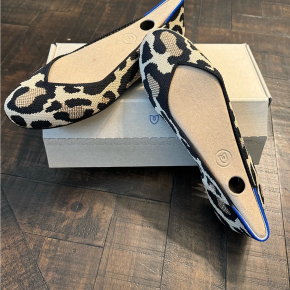 Rothy washable shoes. Flats - Picture 4 of 7